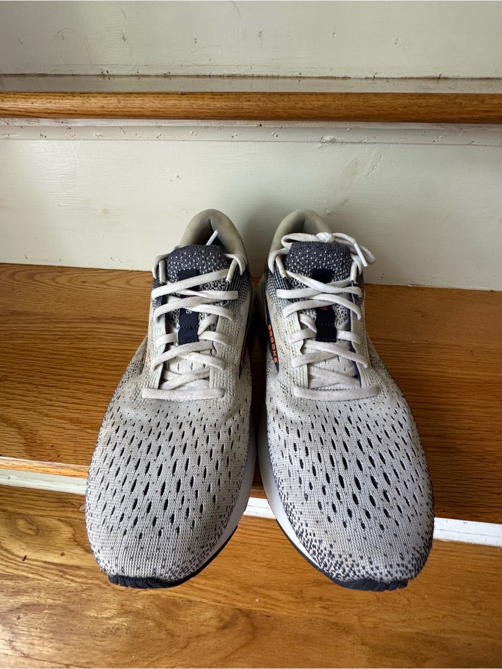 Brooks Ghost 16 Running Shoes in Light Gray, Navy and Orange Accent - Picture 4 of 14